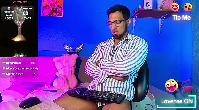 Snapshot of Maxxi_Brown chatting on February 25, 2025, 12:03 pm Maxxi Brown online show from February 25, 2025, 12:03 pm