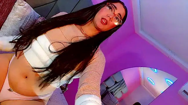 Dalis Hills online show from February 25, 2025, 8:30 pm