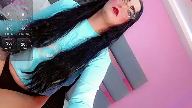 Dalis Hills online show from March 9, 2025, 8:10 pm