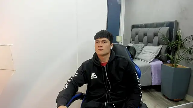 roan birkin online show from October 12, 2025, 7:24 pm