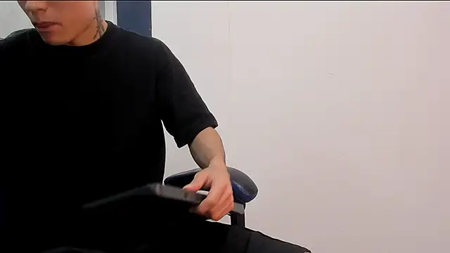 roan birkin online show from October 17, 2025, 7:27 pm