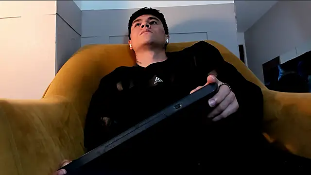 roan birkin online show from February 24, 2026, 9:24 pm