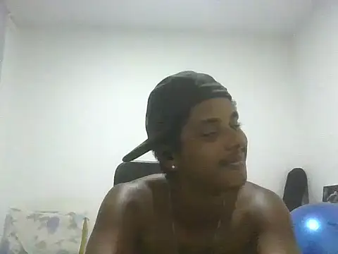 Snapshot of ONegodoce25 chatting on April 29, 2026, 12:27 am ONegodoce25 online show from April 29, 2026, 12:27 am