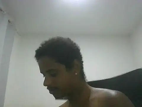 Snapshot of ONegodoce25 chatting on May 5, 2026, 11:46 pm ONegodoce25 online show from May 5, 2026, 11:46 pm