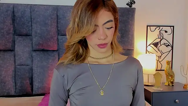 Snapshot of Violetta_Ficher chatting on June 12, 2026, 2:10 am Violetta Ficher online show from June 12, 2026, 2:10 am