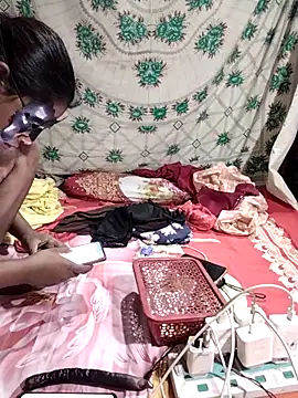 Snapshot of monekhan123 chatting on February 5, 2025, 7:31 pm monekhan123 online show from February 5, 2025, 7:31 pm