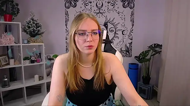 Snapshot of VeronicaAndersen chatting on February 2, 2025, 2:59 am VeronicaAndersen online show from February 2, 2025, 2:59 am