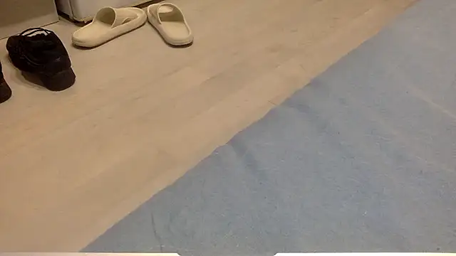 zizouette9999 online show from January 13, 2026, 6:57 pm