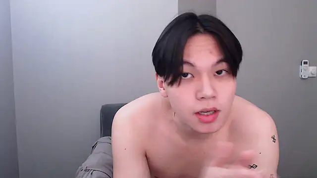 Snapshot of just_gay_ chatting on February 26, 2025, 12:27 am just gay online show from February 26, 2025, 12:27 am