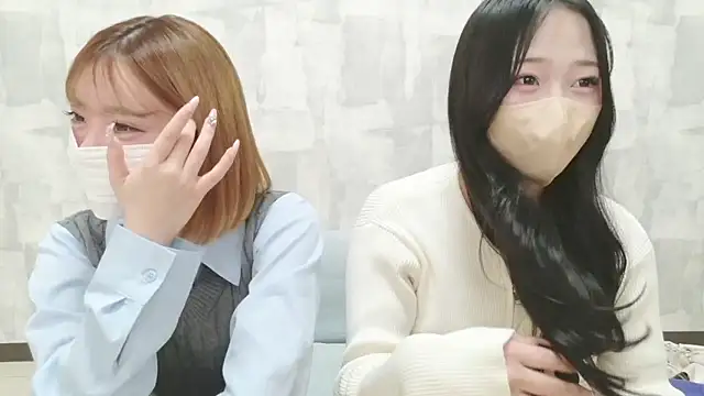 REI 00o00 LOVE online show from April 25, 2026, 11:46 am