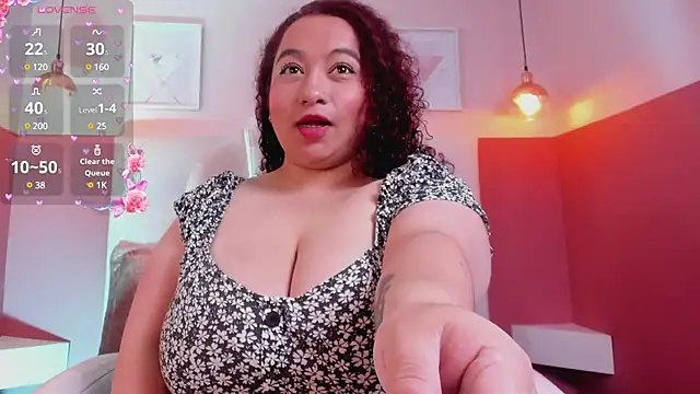 Snapshot of kattarina_ chatting on February 19, 2025, 12:44 pm kattarina online show from February 19, 2025, 12:44 pm