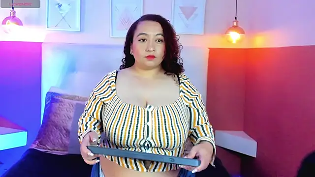 Snapshot of kattarina_ chatting on February 21, 2025, 1:00 pm kattarina online show from February 21, 2025, 1:00 pm