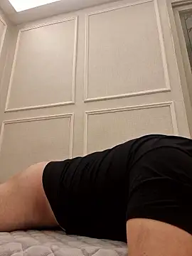 offwhite777 online show from January 15, 2026, 1:37 pm