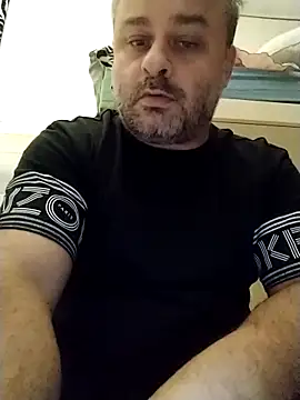 Snapshot of NAvoglia chatting on October 2, 2025, 9:49 am NAvoglia online show from October 2, 2025, 9:49 am