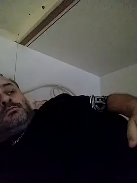 Snapshot of NAvoglia chatting on October 5, 2025, 2:59 pm NAvoglia online show from October 5, 2025, 2:59 pm