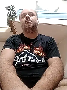 Snapshot of NAvoglia chatting on October 17, 2025, 6:10 pm NAvoglia online show from October 17, 2025, 6:10 pm