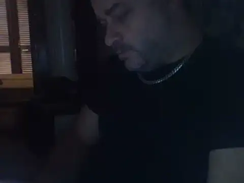 Snapshot of NAvoglia chatting on November 15, 2025, 11:18 am NAvoglia online show from November 15, 2025, 11:18 am