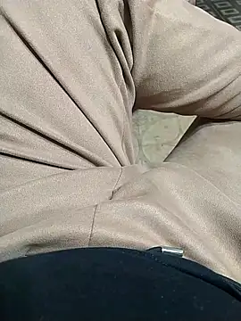 NAvoglia online show from November 23, 2025, 5:46 pm