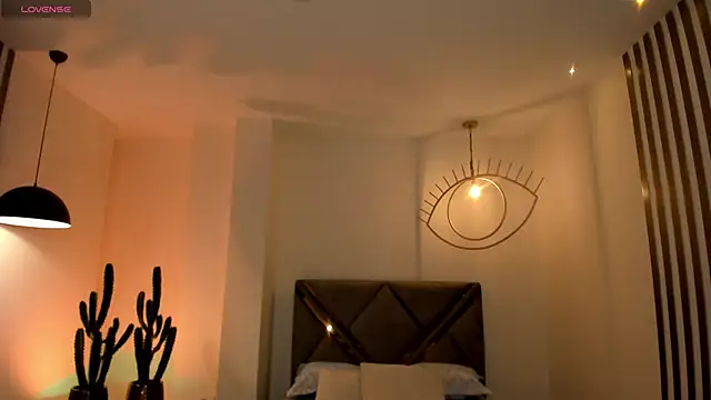 BeccaBaxter online show from October 8, 2025, 7:33 pm