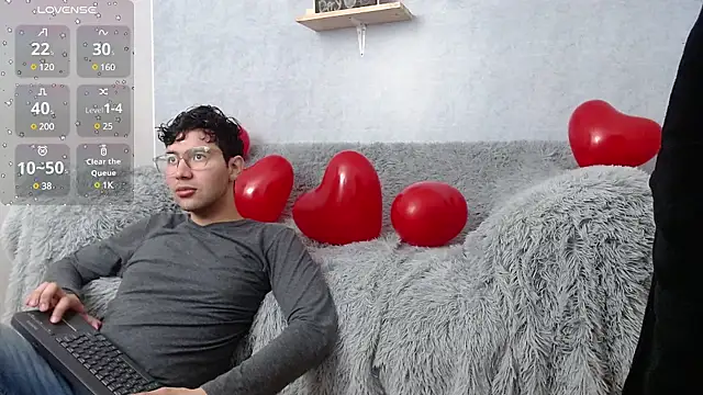 Snapshot of makizenin_ chatting on February 18, 2025, 2:06 pm makizenin online show from February 18, 2025, 2:06 pm