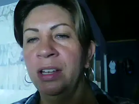 Snapshot of xxsexycutexxx chatting on March 12, 2025, 2:01 pm xxsexycutexxx online show from March 12, 2025, 2:01 pm