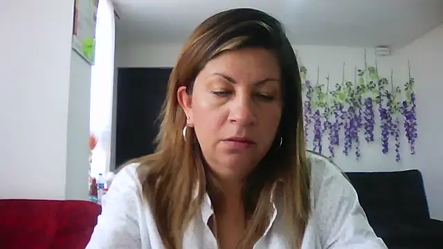 Snapshot of xxsexycutexxx chatting on October 15, 2025, 7:36 pm xxsexycutexxx online show from October 15, 2025, 7:36 pm