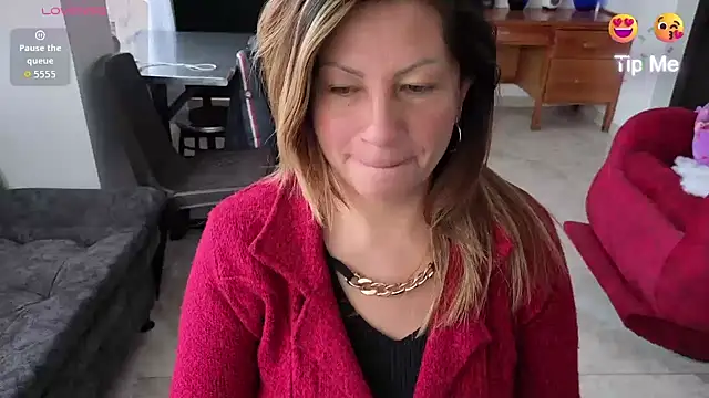 Snapshot of xxsexycutexxx chatting on October 20, 2025, 11:21 am xxsexycutexxx online show from October 20, 2025, 11:21 am