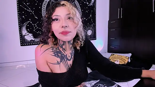 hazellwitch online show from March 11, 2025, 1:45 pm