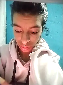 Ariell Kieran online show from September 22, 2025, 7:32 am