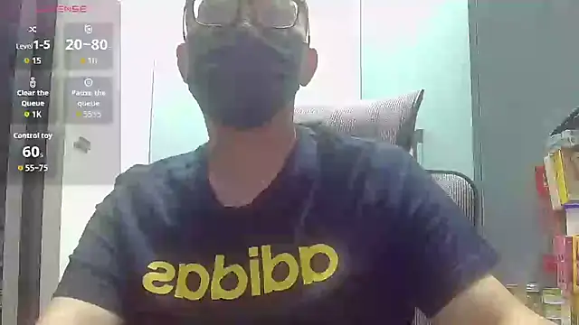 Snapshot of beartopslave chatting on October 15, 2025, 4:23 am beartopslave online show from October 15, 2025, 4:23 am