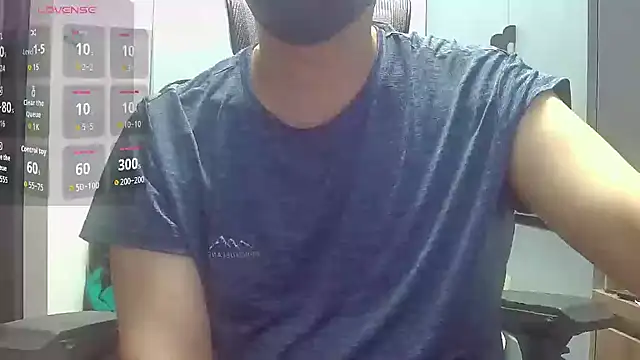 Snapshot of beartopslave chatting on October 21, 2025, 6:14 am beartopslave online show from October 21, 2025, 6:14 am