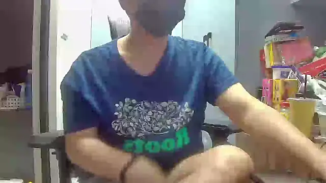 Snapshot of beartopslave chatting on October 29, 2025, 5:42 am beartopslave online show from October 29, 2025, 5:42 am