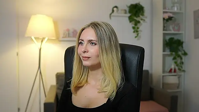 catecrago  online show from October 6, 2025, 1:30 pm