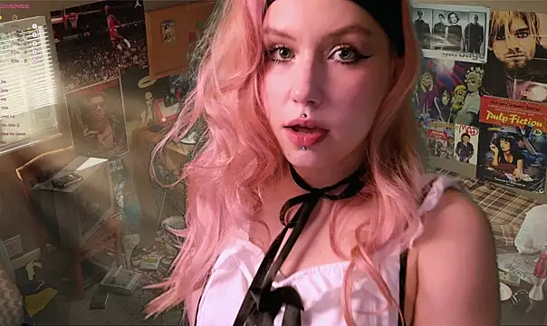 Snapshot of Bibi_Iva chatting on February 18, 2026, 5:03 am Bibi Iva online show from February 18, 2026, 5:03 am