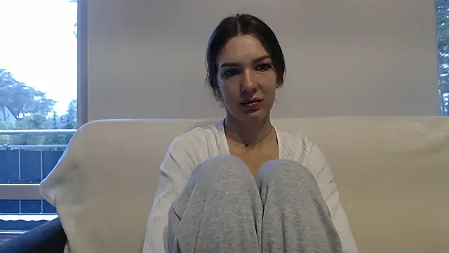 aurora lust online show from October 9, 2025, 5:27 am