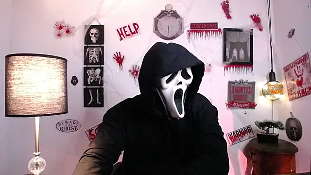 JamesCr  online show from October 25, 2025, 1:35 am