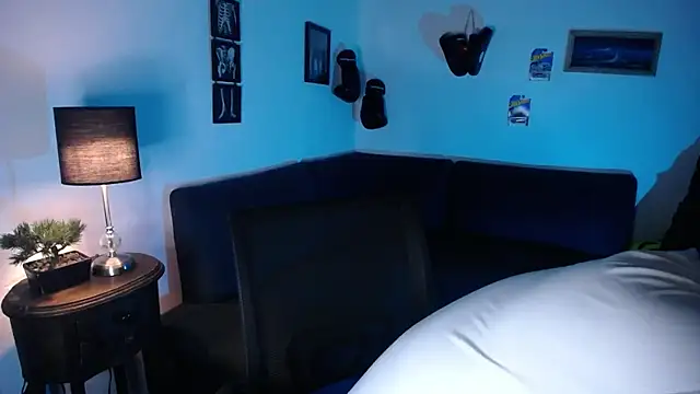 JamesCr  online show from March 27, 2026, 11:48 pm