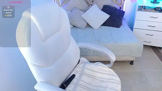 Alexaamoon  online show from March 11, 2025, 8:31 pm