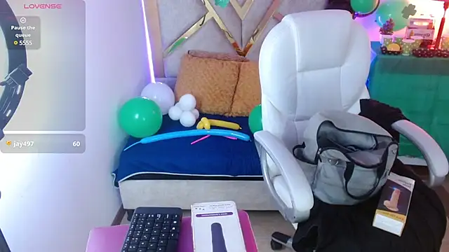 Alexaamoon  online show from March 18, 2025, 7:20 pm