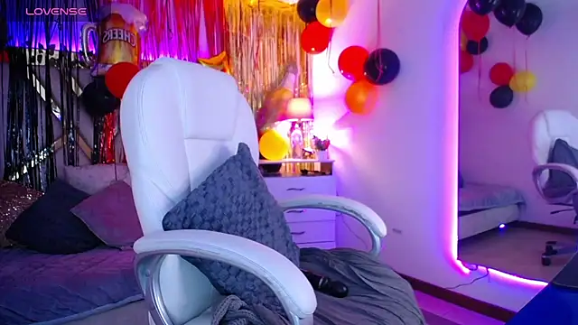 Alexaamoon  online show from September 26, 2025, 3:38 pm