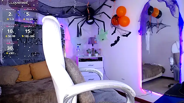 Alexaamoon  online show from October 26, 2025, 4:35 pm