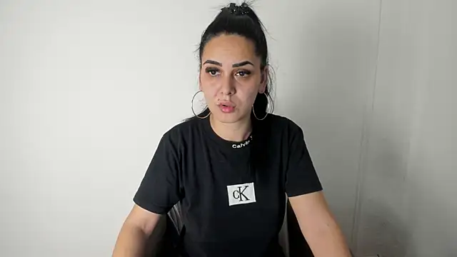 Snapshot of NicoleKatee chatting on November 4, 2025, 2:49 pm NicoleKatee online show from November 4, 2025, 2:49 pm