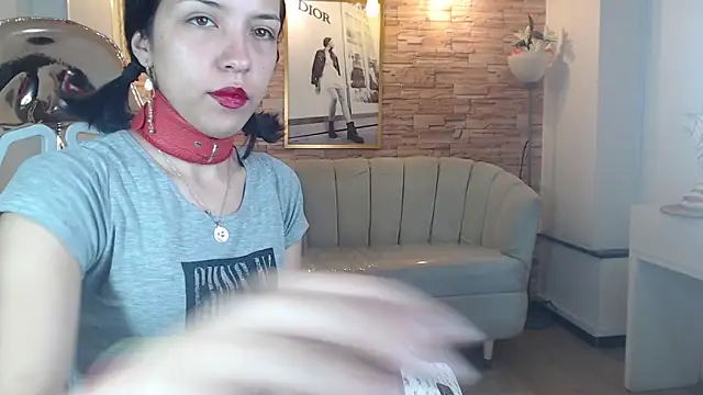 renata russo b online show from February 4, 2025, 8:38 pm