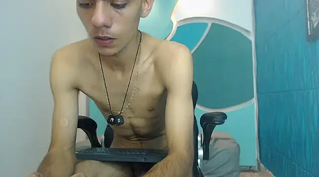 Snapshot of HotDirty_Couple chatting on February 11, 2025, 6:40 am HotDirty Couple online show from February 11, 2025, 6:40 am