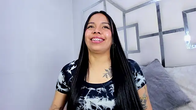 ZoeWan69 online show from September 30, 2025, 1:16 pm