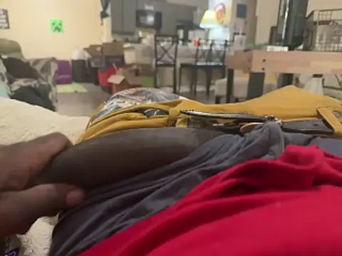 Snapshot of BigDMann40 chatting on November 6, 2025, 9:05 pm BigDMann40 online show from November 6, 2025, 9:05 pm