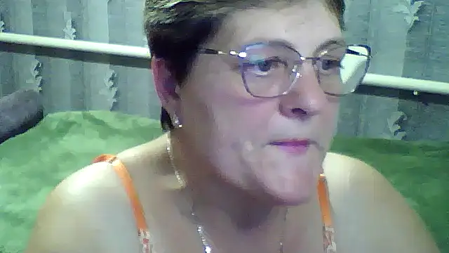 ElzaJewel online show from October 9, 2025, 6:39 pm