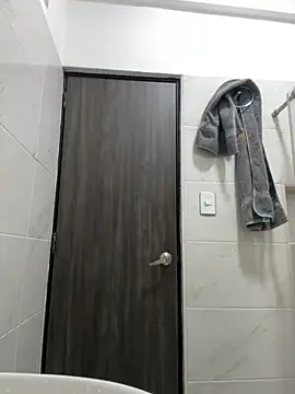 akirahattori online show from November 17, 2025, 4:07 am