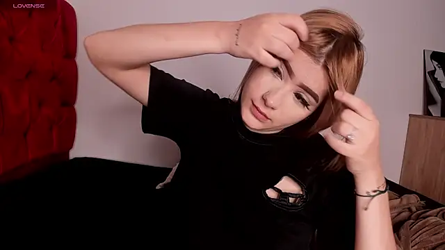 akirahattori online show from March 26, 2026, 4:07 am