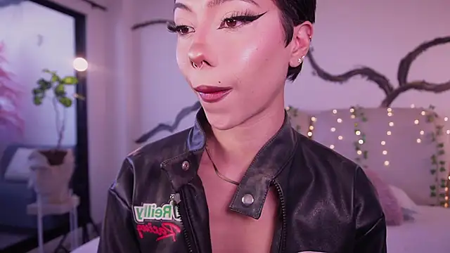 soidai miiu online show from September 17, 2025, 1:24 pm